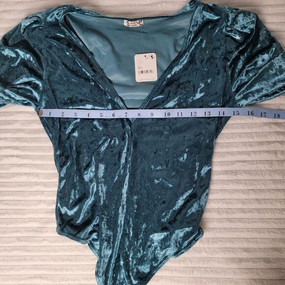 Intimately Free People Velvet Bodysuit XS Teal Crushed Puff Sleeve Romantic NWT - Picture 6 of 8
